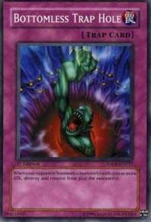 Bottomless Trap Hole (SDDE-EN032) - Structure Deck: The Dark Emperor 1st Edition